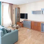 H&s Апартаменты *