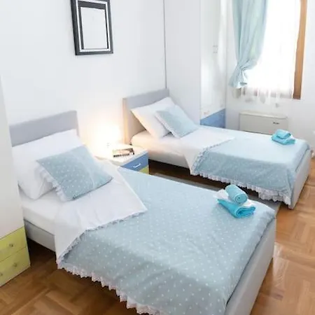 Apartment H&s *