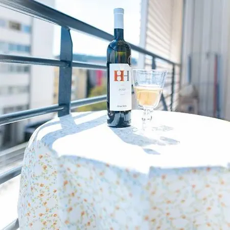Apartment H&s