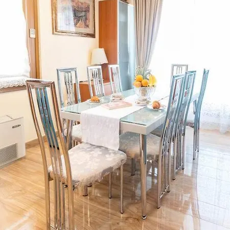 Διαμέρισμα H&s *